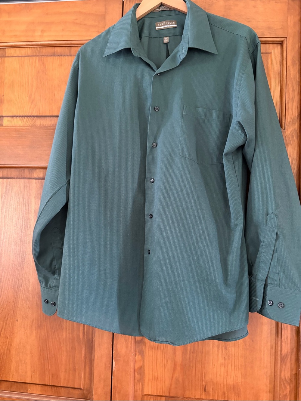 Van Heusen Men’s Green Sateen Stripe Fitted Long-Sleeve Shirt 17 34/35